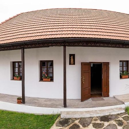 Ubytovanie Na Vcelej Farme Polichno Bagian luar foto
